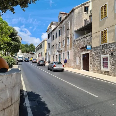 Mare Σίμπενικ