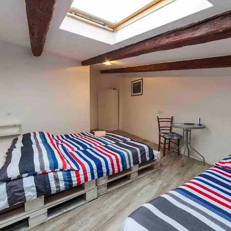 Hostel Mare
